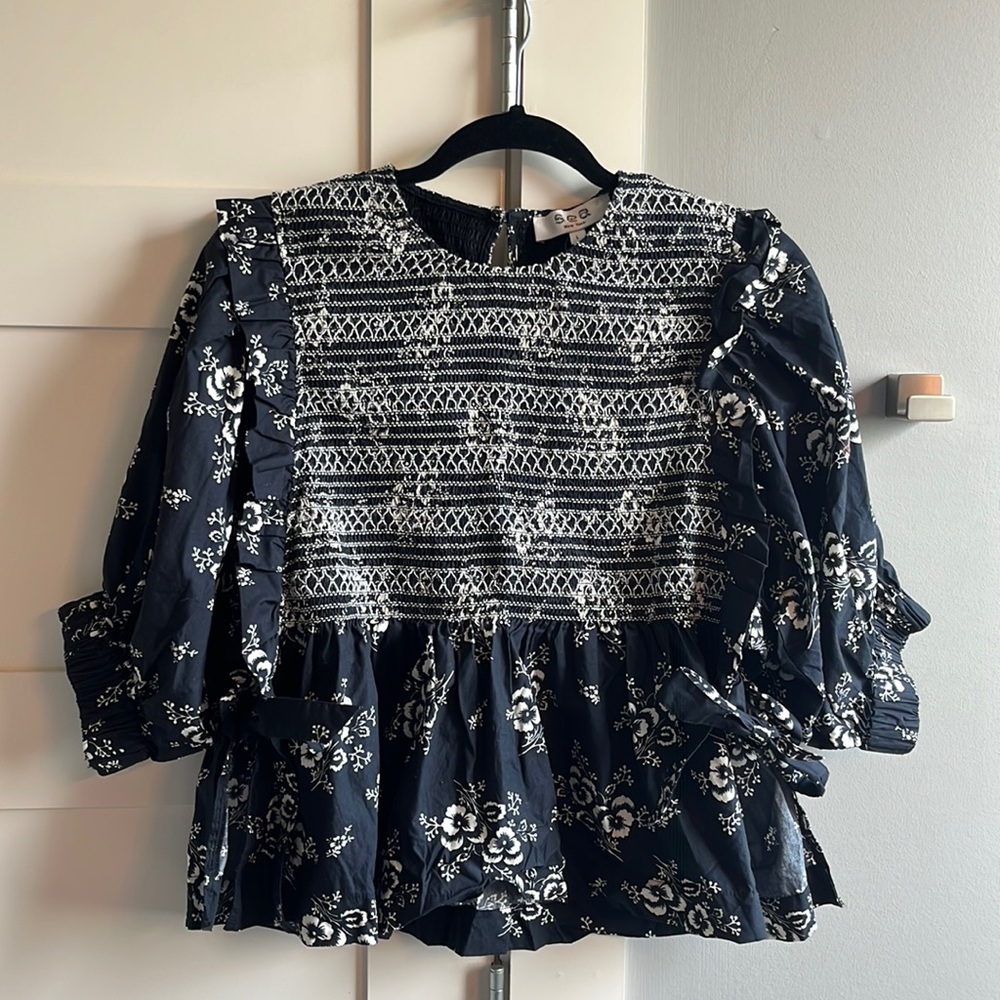 SEA NY Alessia large L black white floral smocked top NWOT 100% cotton